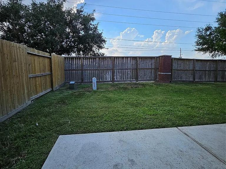 1130 Concord Pl — Photo 32