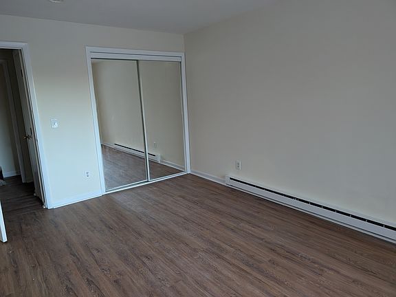 5th image of 509 Fox Run Ln