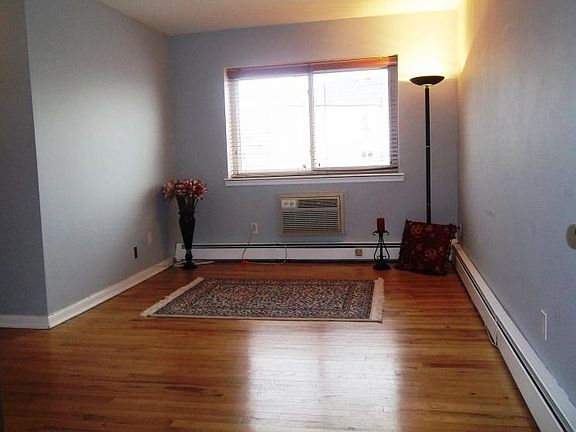 4th image of 675-681 Joralemon St #C8