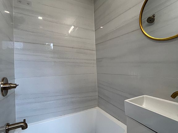 4th image of 30 Dales Ave #3