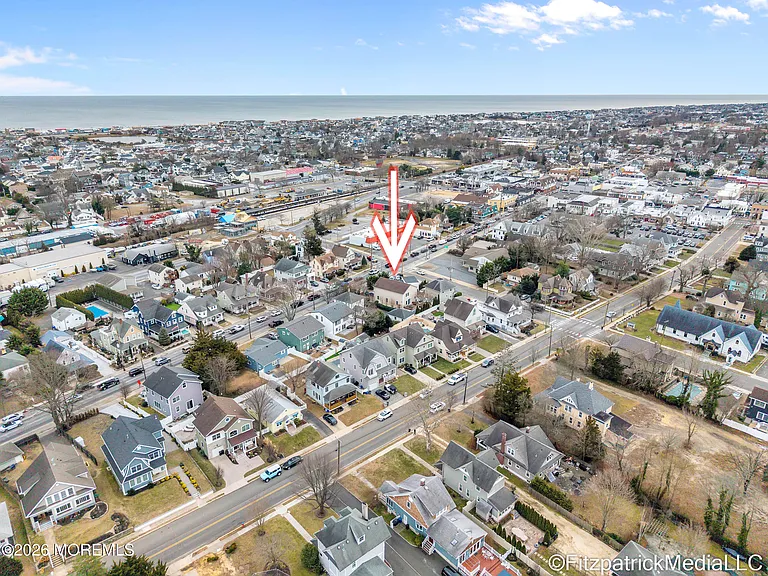 331 Richmond Ave — Photo 36