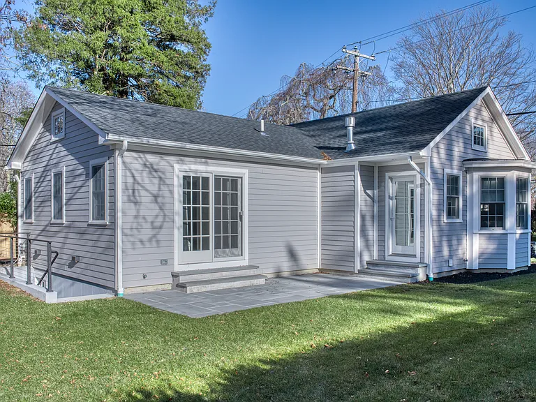 130 Village Ln — Photo 13