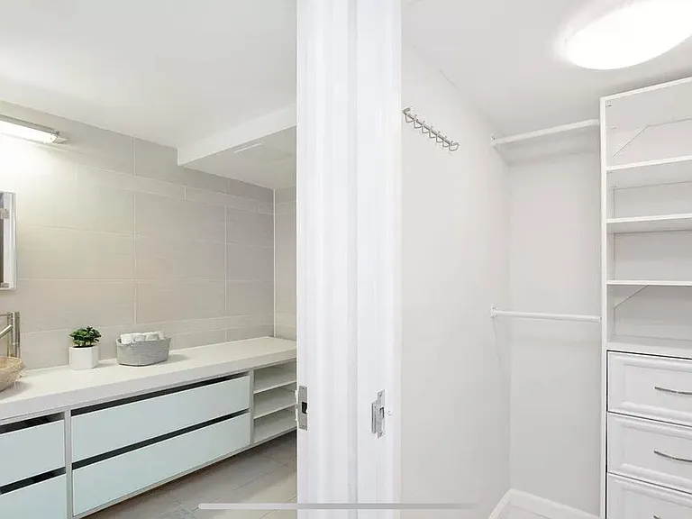 118 Greenpoint Ave #1D — Photo 3