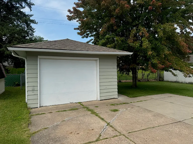969 Charlton St — Photo 3