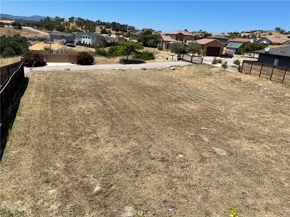 2292 Holly Dr #2, Paso Robles, CA 93446