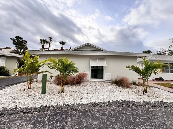 1140 S Moonmist Ct #M-5, Sarasota, FL 34242
