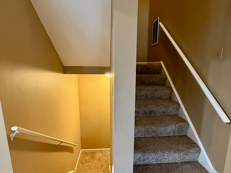 Seven Oaks Pl — Photo 5
