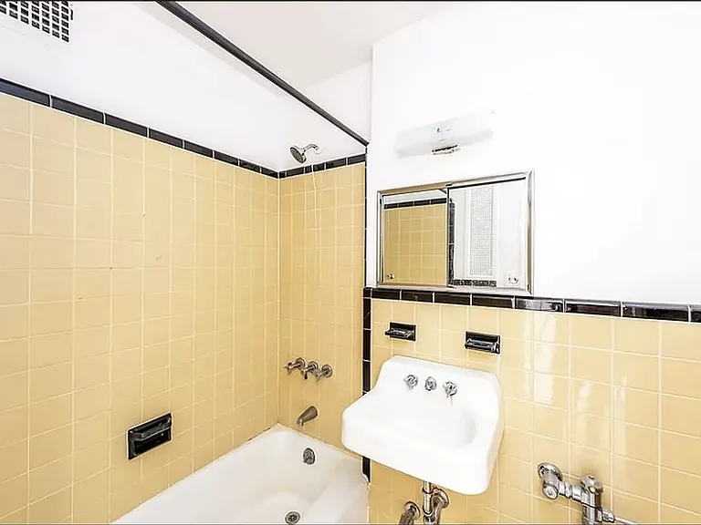 409 E 87th St #3B — Photo 4