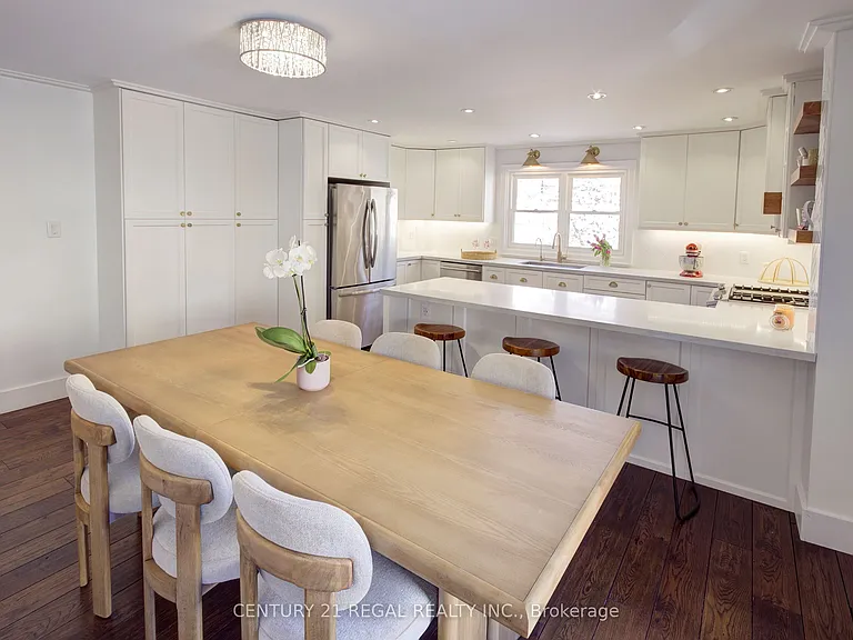 48 Michener Ct — Photo 20