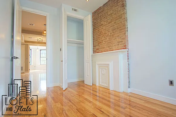 Rented by Lofts and Flats LLC | media 11