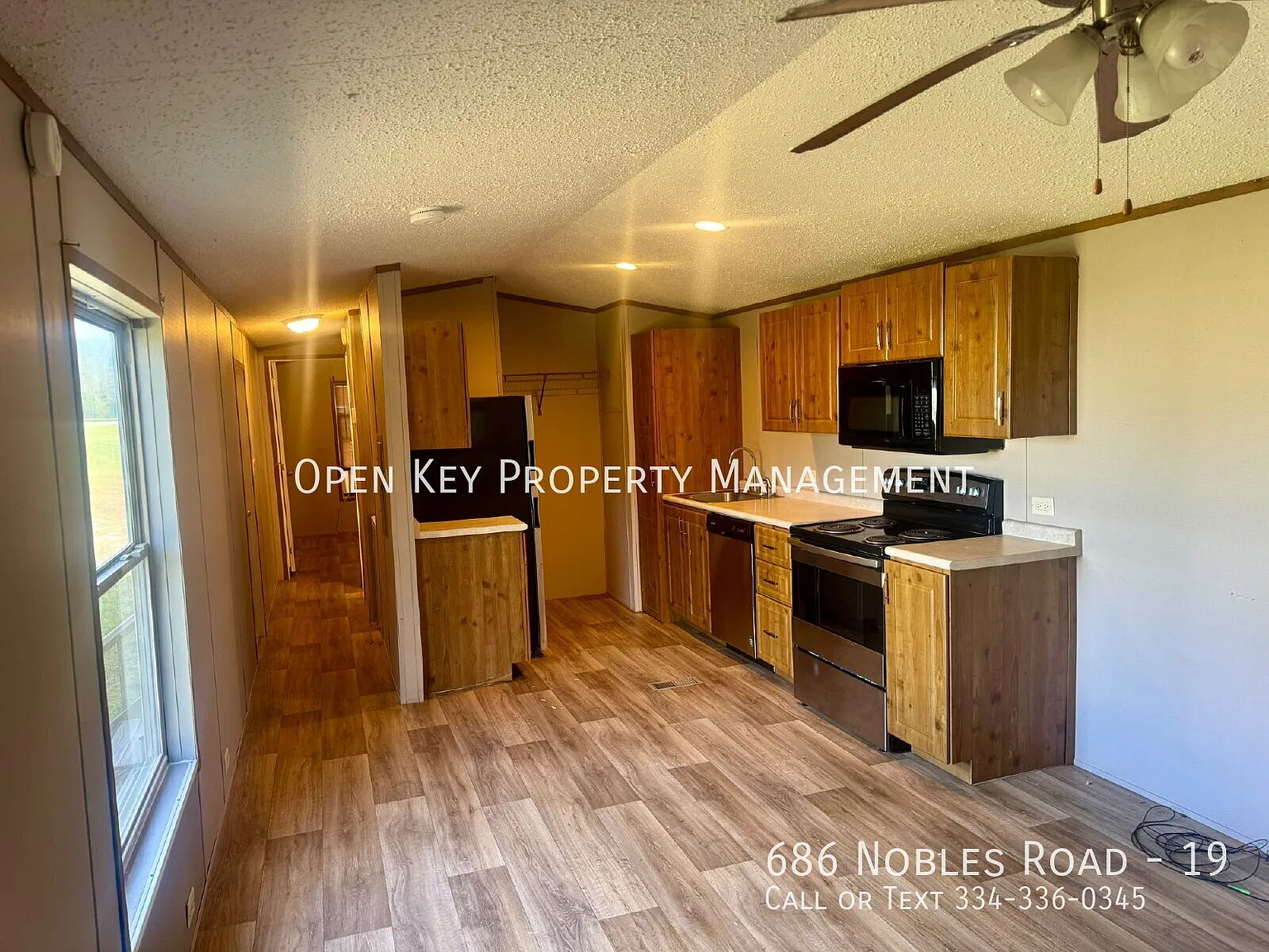 Recently renovated 1-bedroom, 1-bath tiny home in Cottonwood, AL. This cozy home offers updated f... — Photo 1