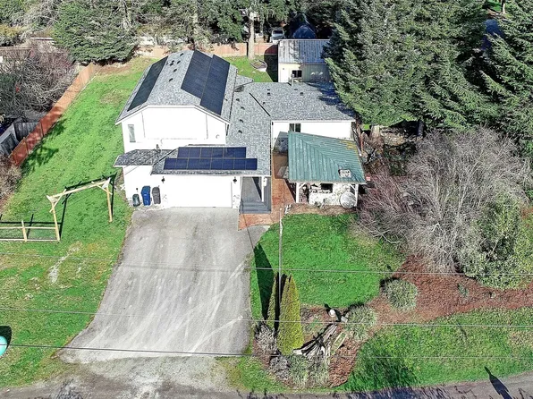 1097 Ellie Lane, Camano Island, WA 98282