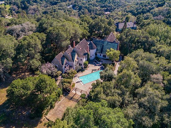 5th image of 310 Lindenbrook Ct
