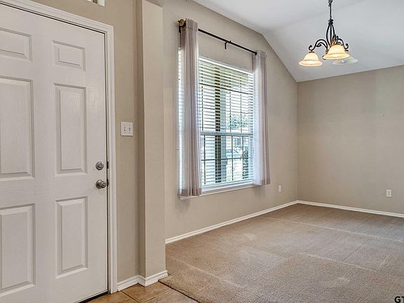 5th image of 6922 La Hacienda Dr