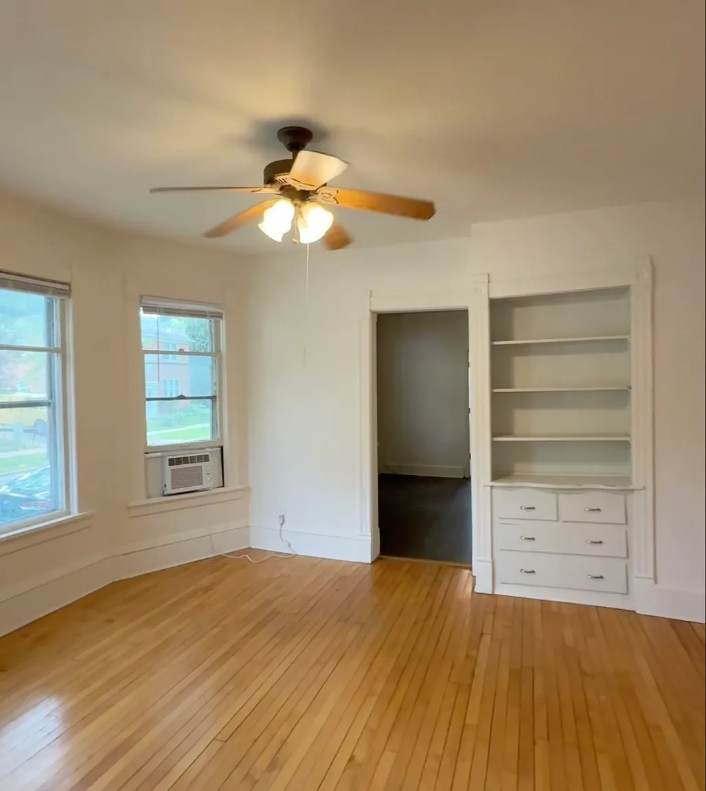 4 bed, 1066 sqft, $3,595 — Photo 3