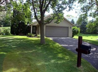 16114 Huron Cir, Lakeville, MN 55044