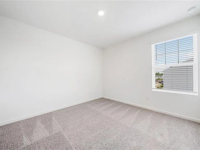 602 Jervis Way — Photo 29