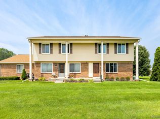 31877 Breezeway, Chesterfield, MI 48047