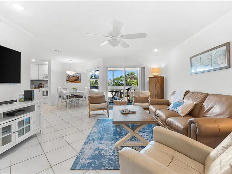 6708 Sarasea Cir #202 — Photo 5