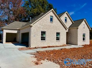 325 Creek Grove Ave, New Market, AL 35761