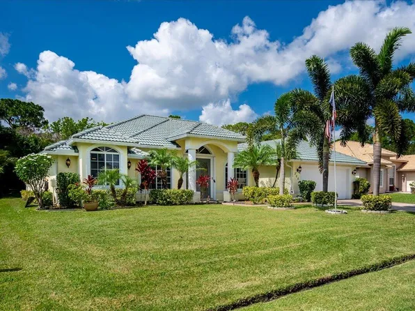 208 SE Ray Avenue, Port St Lucie, FL 34983