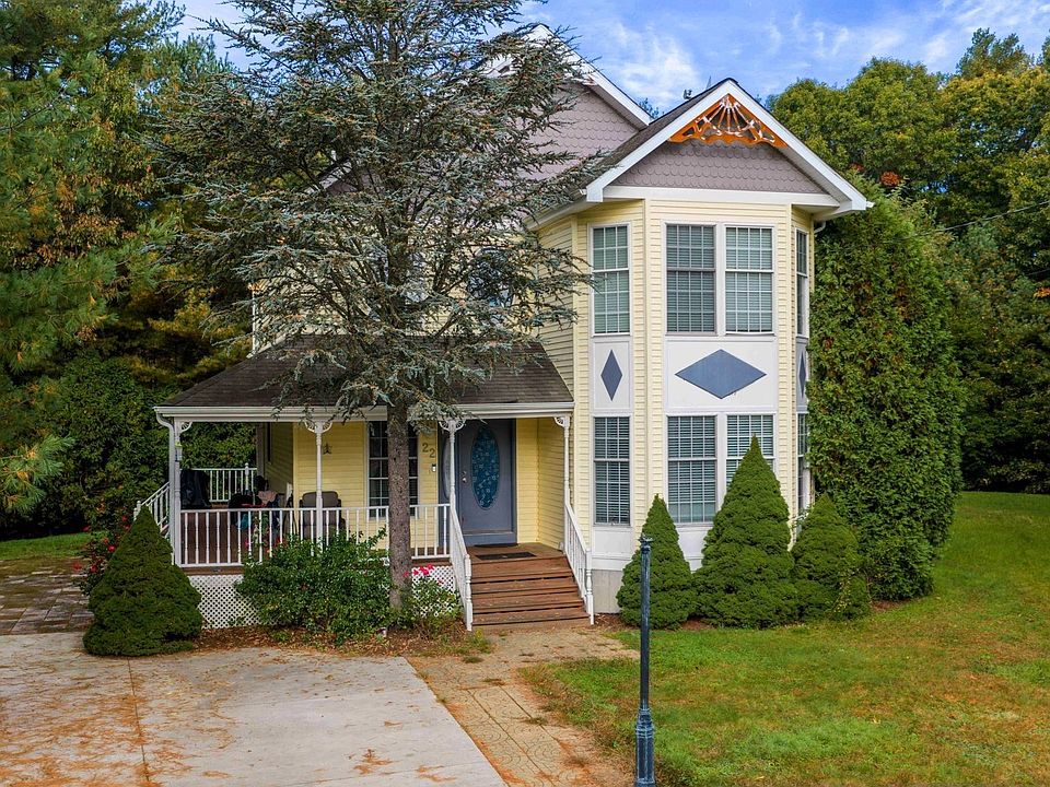 1st image of 22 Freemens Cir
