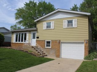 15444 David Ln, Oak Forest, IL 60452