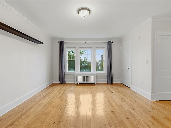 4th image of 21 Bradlee Rd APT 32