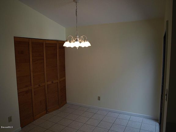 5th image of 334 Cypress Point Dr