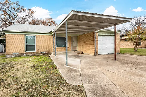 3311 Tooms St Photo 1