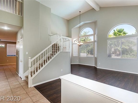 2nd image of 2049 Glorieta Ln