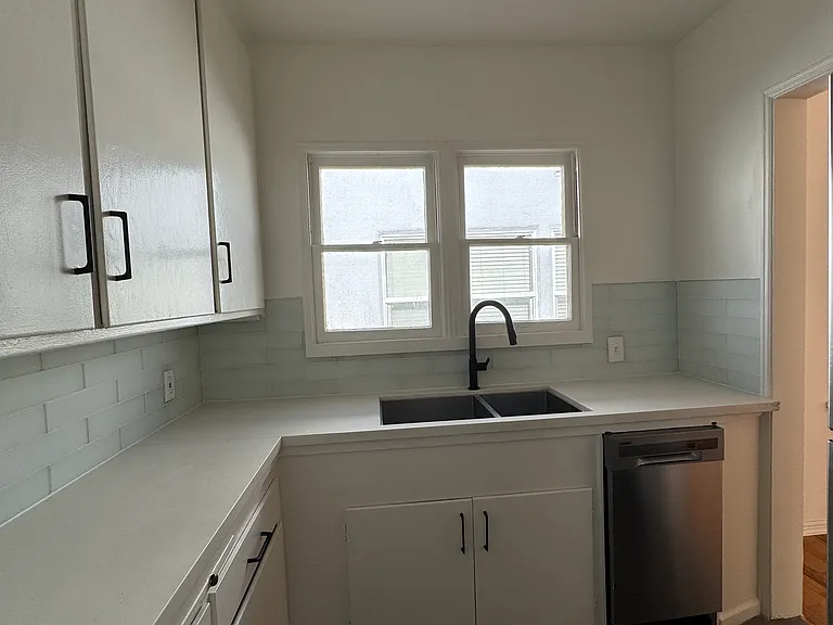 1455 1/2 S Beverly Dr — Photo 9