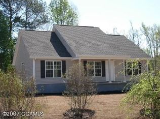 127 S Park Ln, Newport, NC 28570
