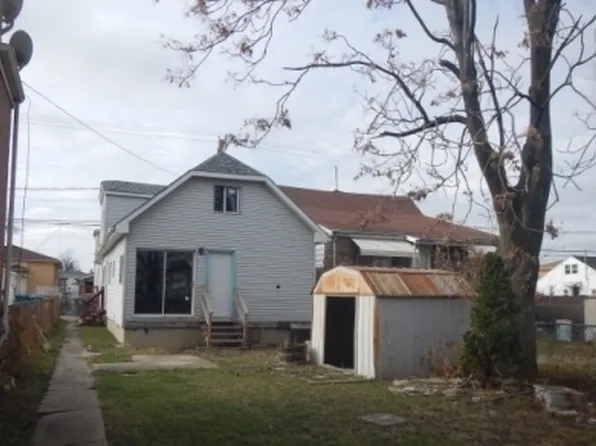 4952 S Laramie Ave, Chicago, IL 60638