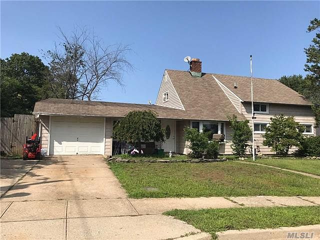 1st image of 7 Teal Ln