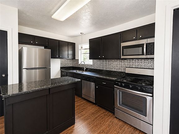 3rd image of 2910 Minnesota Ave