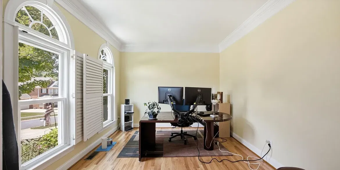 5 bed, 3.5 bath, 3089 sqft, $5,200 — Photo 4