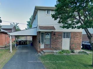 33 Mosque Cres, Toronto, ON M9V 4J1