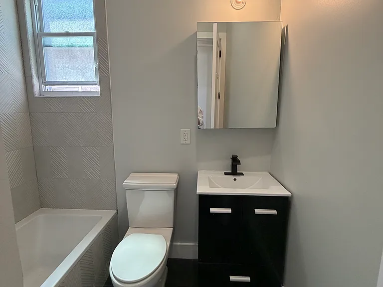 112 Duncan Ave #3A — Photo 6