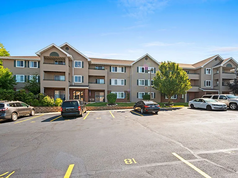 City View Apartments — Photo 30