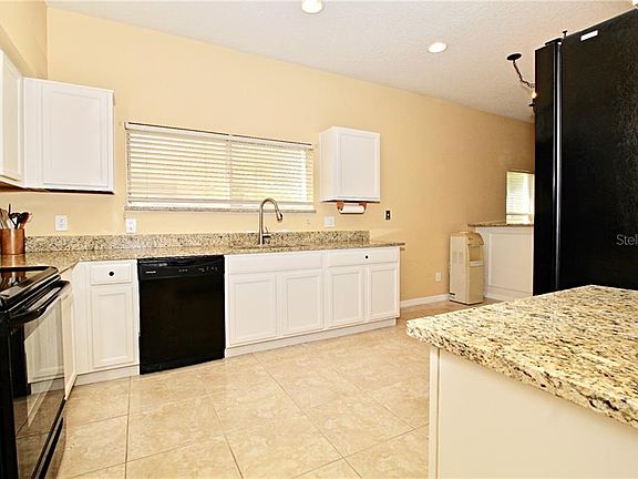 5th image of 1038 Portmoor Way