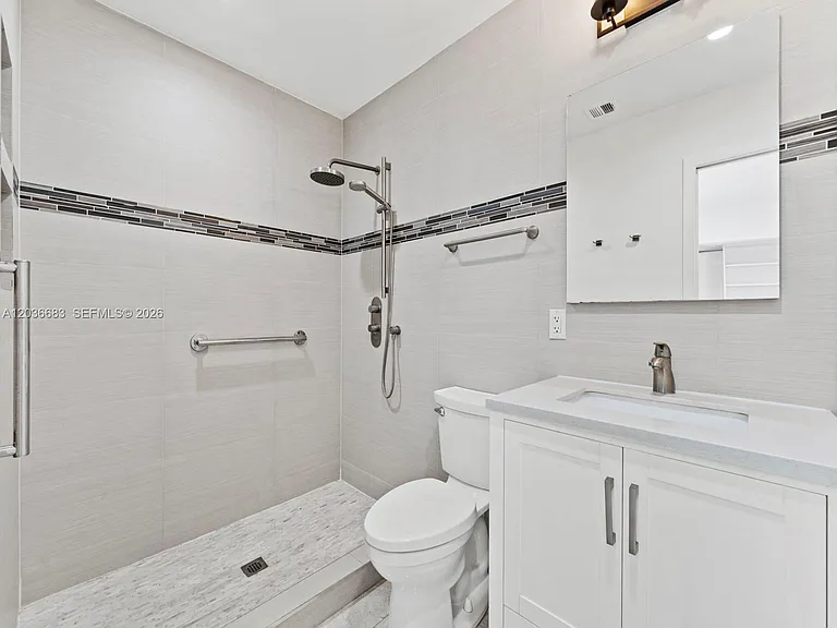 19715 SW 99th Pl — Photo 18