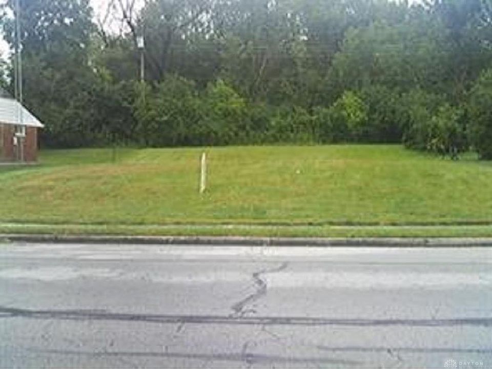 1st image of 1054 E Franklin St