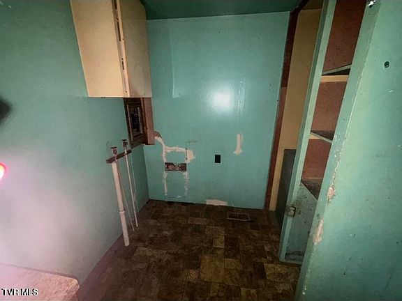 4th image of 200 Cedar St