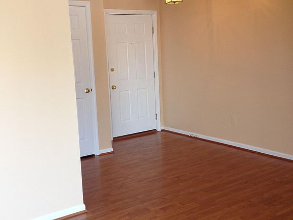 2nd image of 504 Philmont Dr APT 11