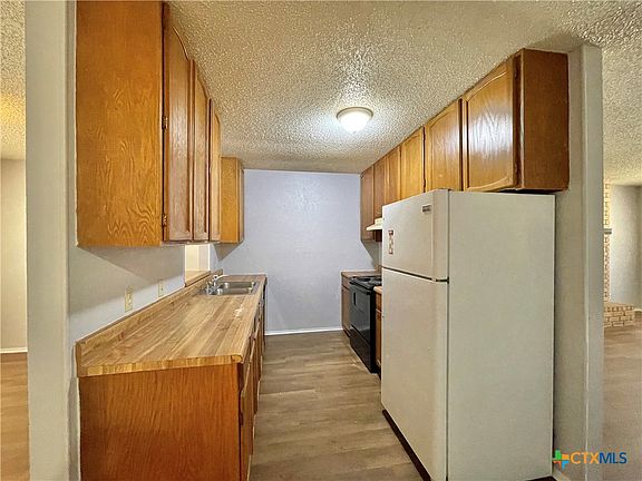 5th image of 3010 Trenton Dr