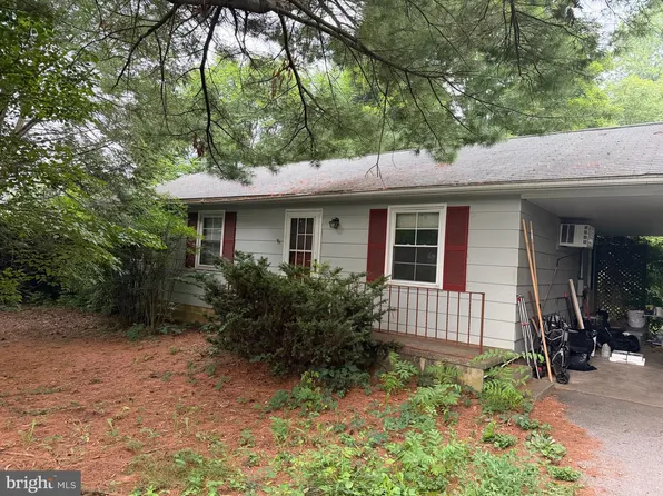 7628 Martinsburg Pike, Shepherdstown, WV 25443
