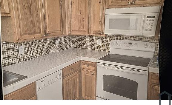 3rd image of 4835 Longshore Ave #D