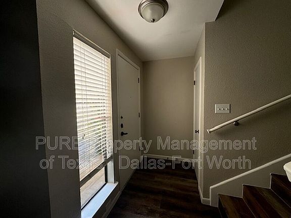 3rd image of 2301 Mistletoe Dr #1704
