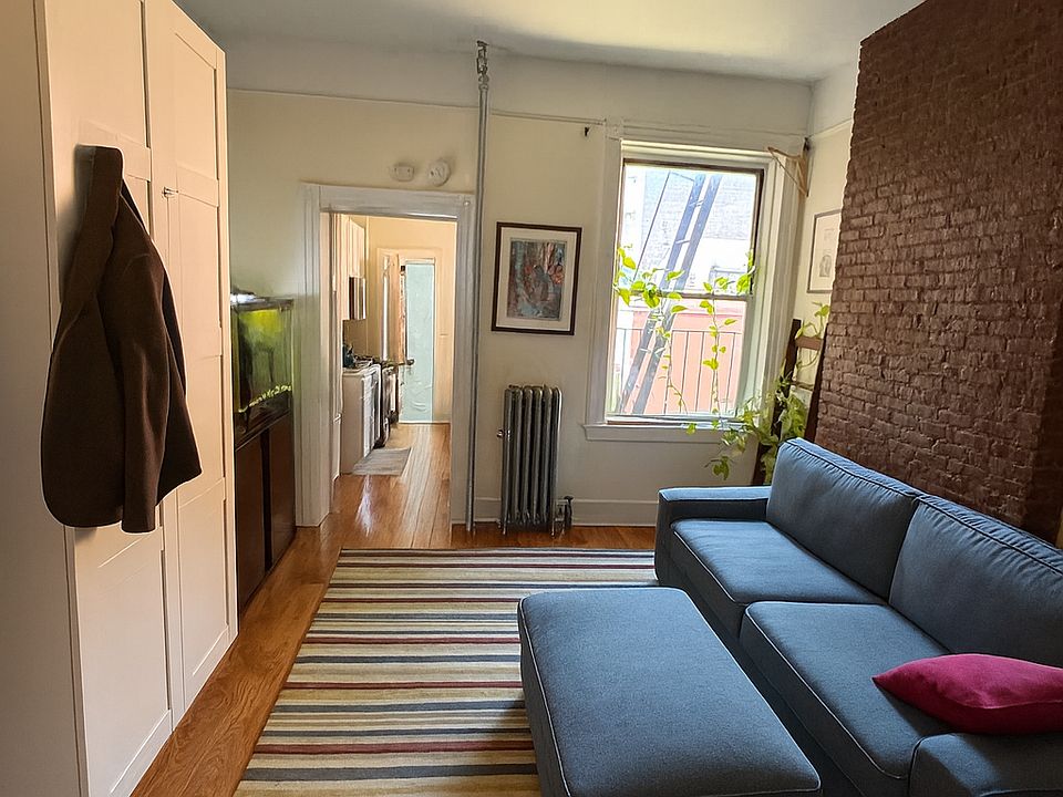 1st image of 194 Court St APT 8